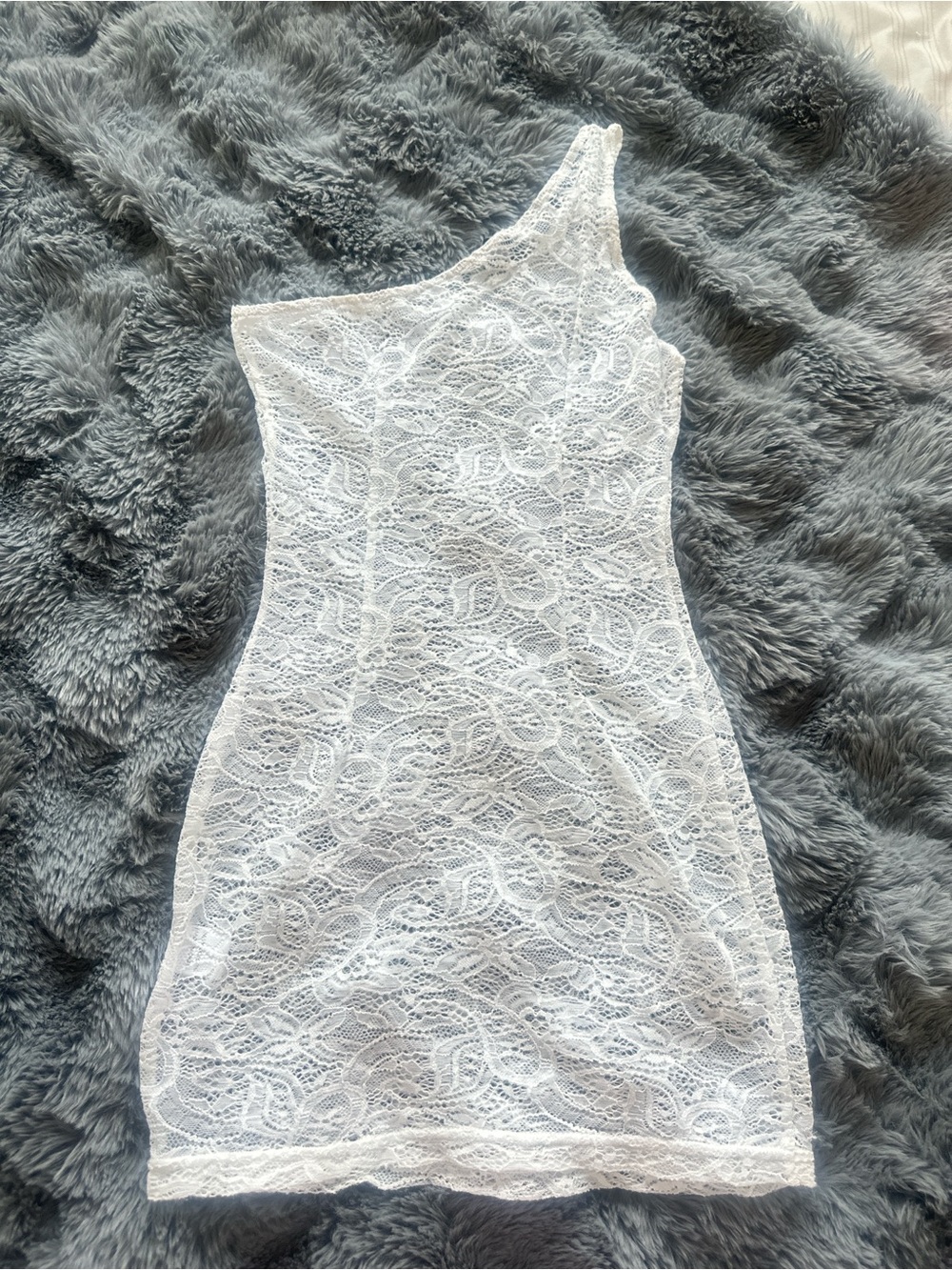 White One-Shoulder Lace Bodycon Dress